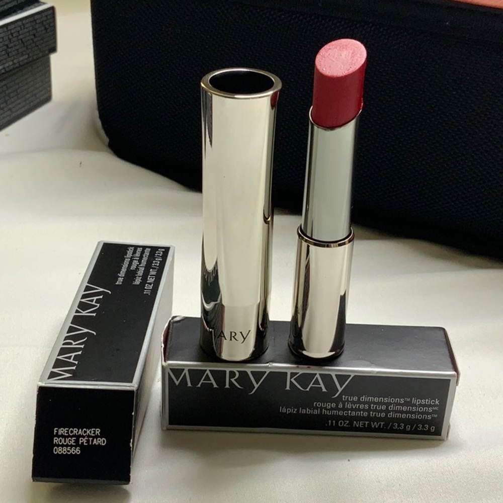 Mary Kay Firecracker Red Lipstick